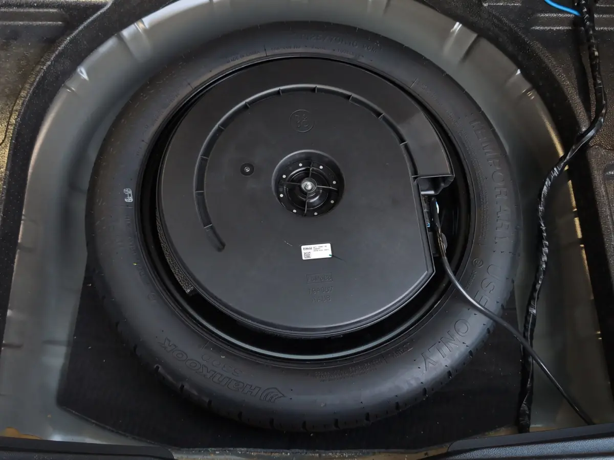1.0 Hybrid Titanium X | Winter Pack | Adap. Cruise | B&O Audio