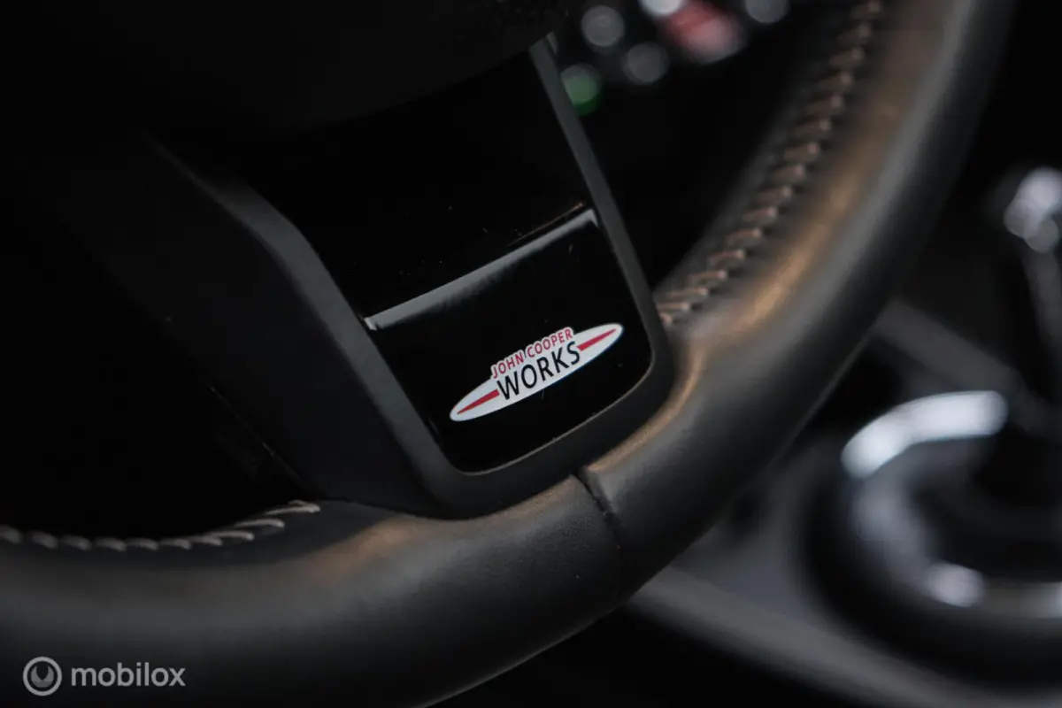 2.0 Cooper S John Cooper Works | LED | HUD |Stoelverwarming | PANO | JCW | Leder | 178PK