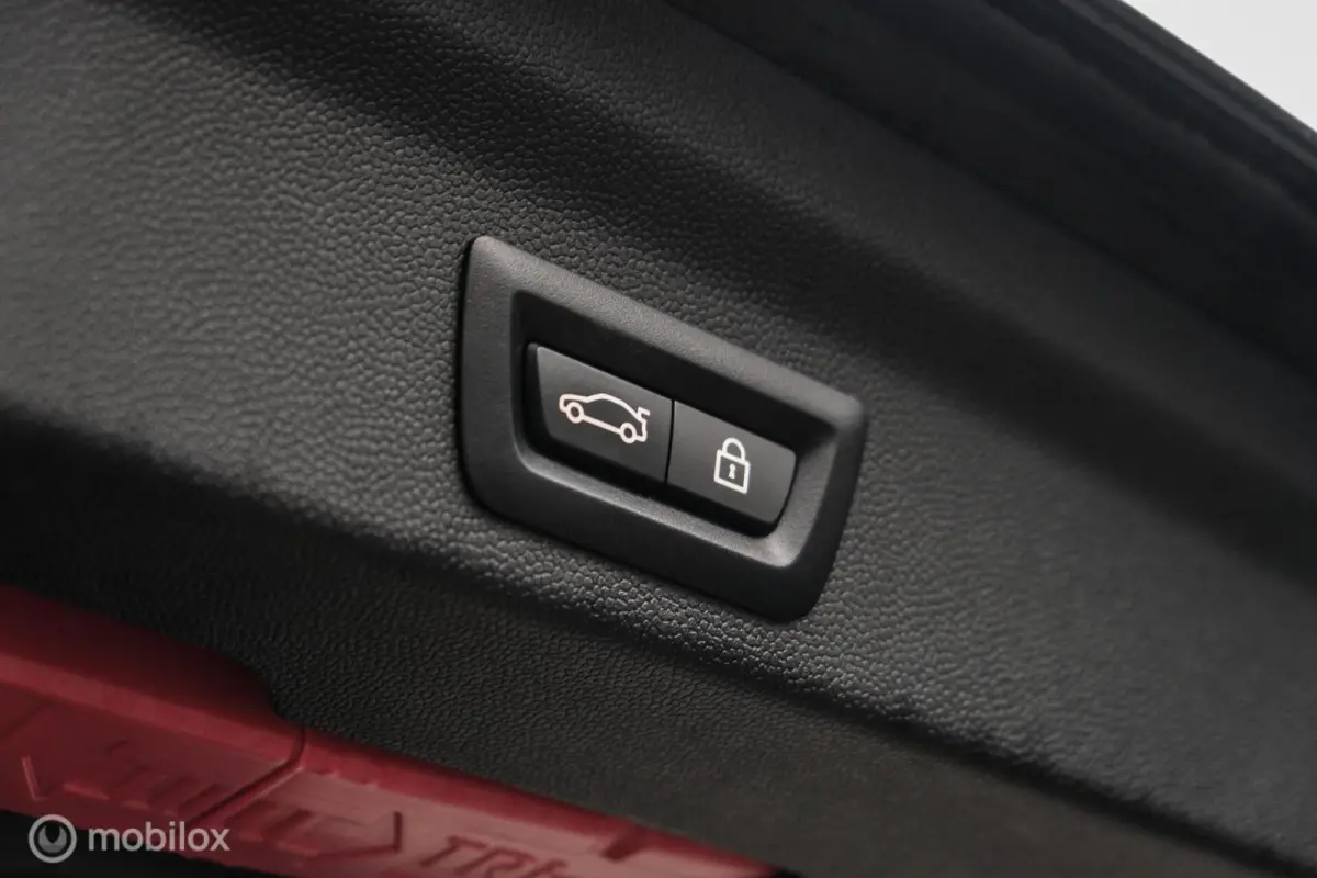 2.0 Cooper S John Cooper Works | LED | HUD |Stoelverwarming | PANO | JCW | Leder | 178PK