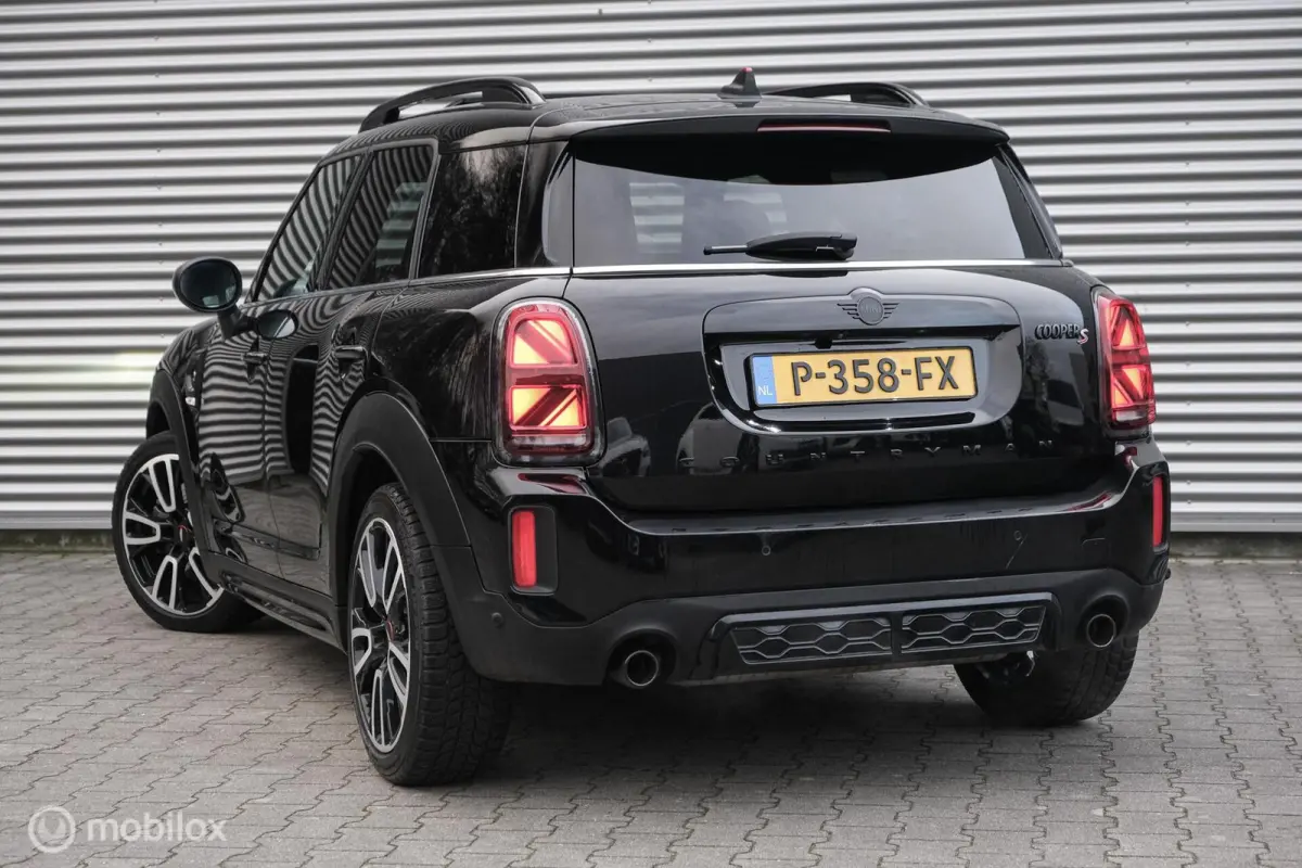 2.0 Cooper S John Cooper Works | LED | HUD |Stoelverwarming | PANO | JCW | Leder | 178PK