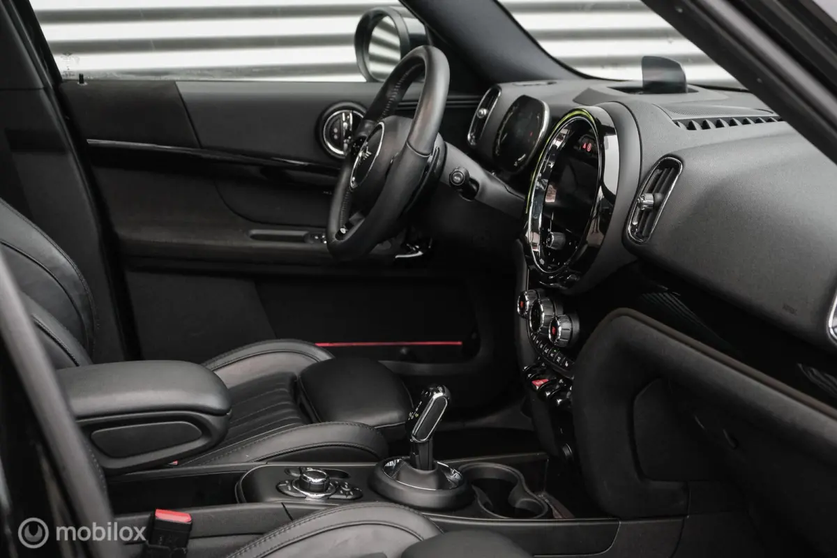 2.0 Cooper S John Cooper Works | LED | HUD |Stoelverwarming | PANO | JCW | Leder | 178PK