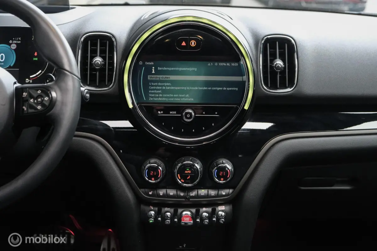 2.0 Cooper S John Cooper Works | LED | HUD |Stoelverwarming | PANO | JCW | Leder | 178PK