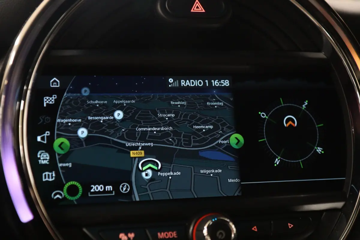 Mini 2.0 S JCW uitgevoerd/NAP/PANO/HUD/H-K/CARPLAY/STOELVER/VOL