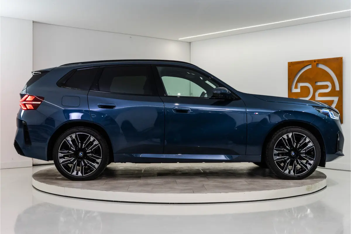 30e xDrive M-Sport 300PK | Pano | Harman/Kardon | Sfeer | Drive Pro | Fabrieksgarantie