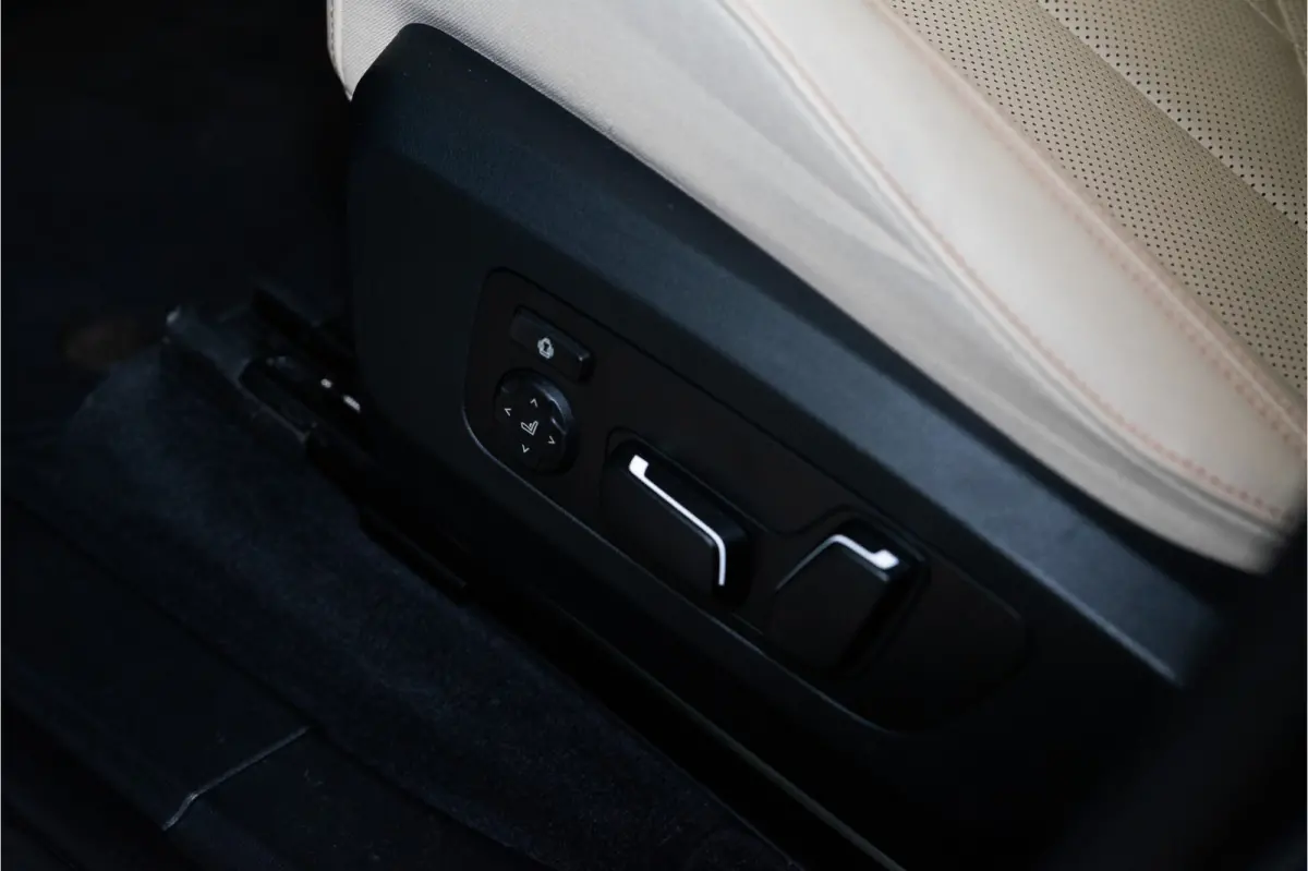 30e xDrive M-Sport 300PK | Pano | Harman/Kardon | Sfeer | Drive Pro | Fabrieksgarantie