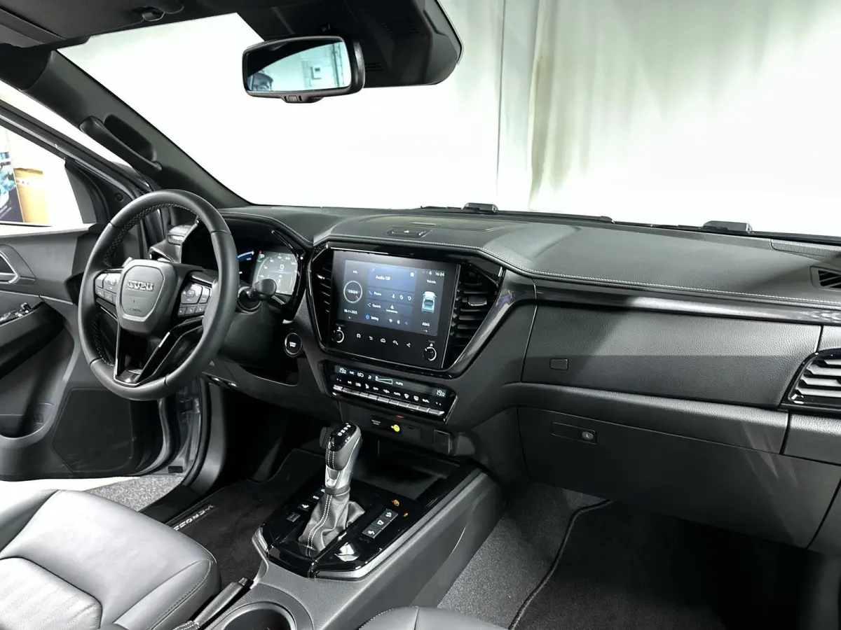 V-Cross 66.9 kWh Automaat | 3500KG Trekgewicht