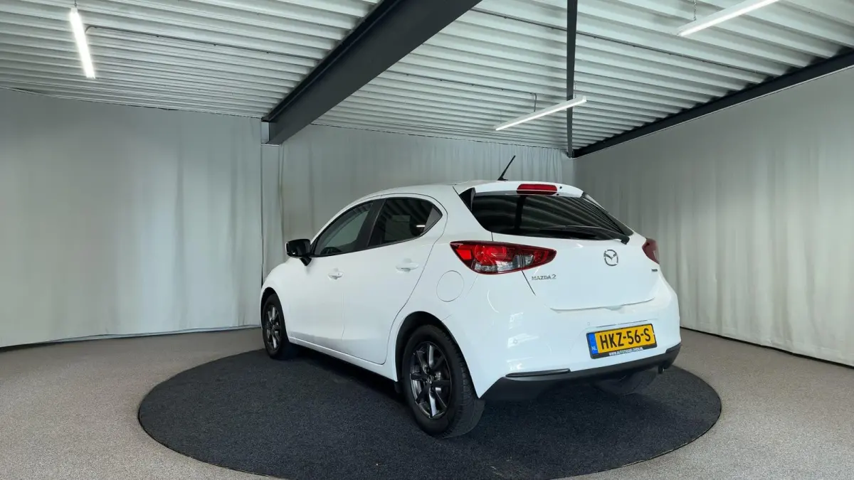 1.5 Skyactiv-G Luxury Automaat | LED | NAVI