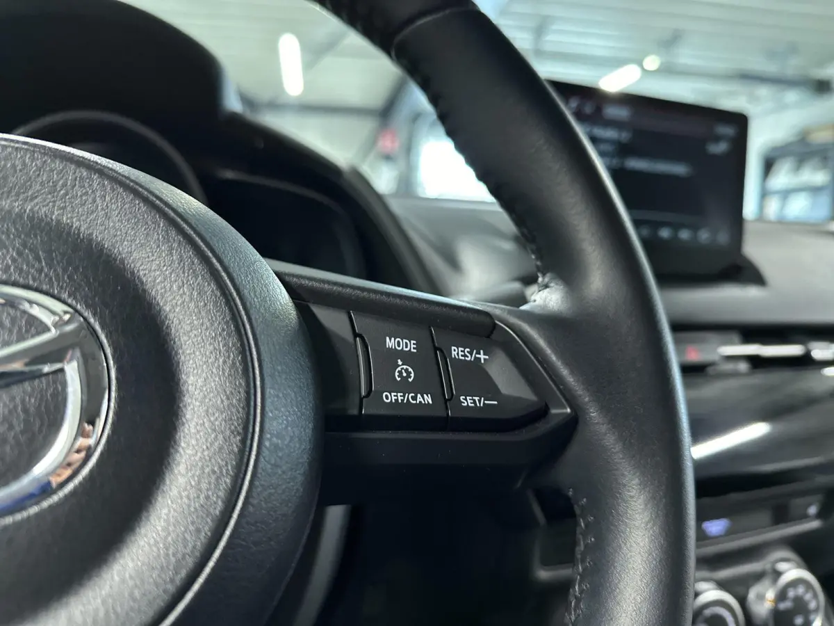 1.5 Skyactiv-G Luxury Automaat | LED | NAVI