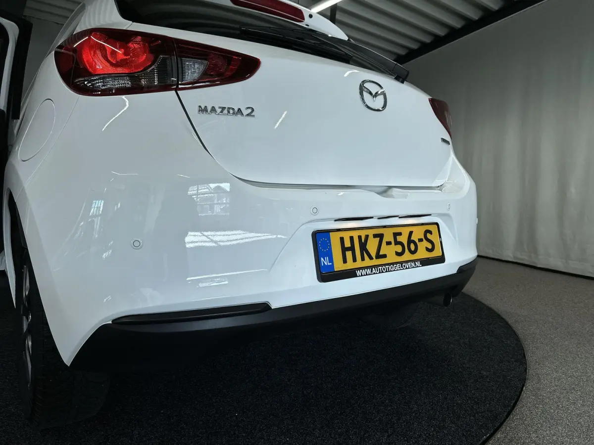 1.5 Skyactiv-G Luxury Automaat | LED | NAVI