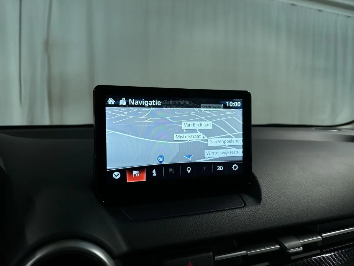 1.5 Skyactiv-G Luxury Automaat | LED | NAVI