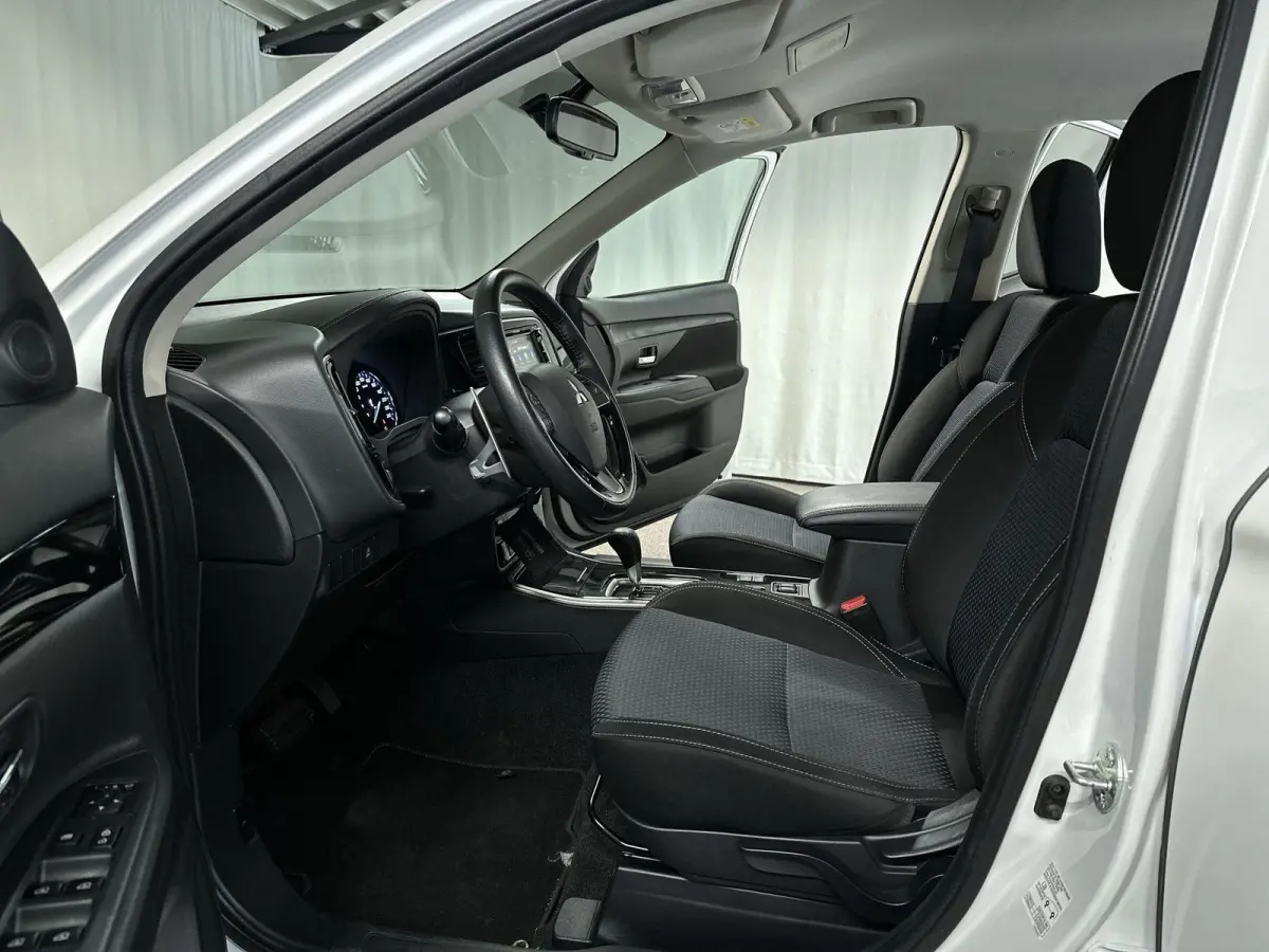 2.0 Connect Pro Automaat | Navi