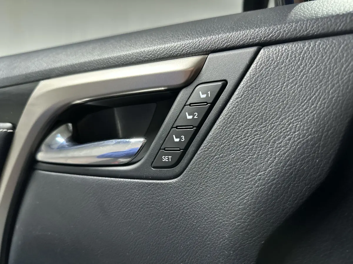 450h 4WD Luxury Line Automaat | Trekhaak | Leder | Pano | Memory
