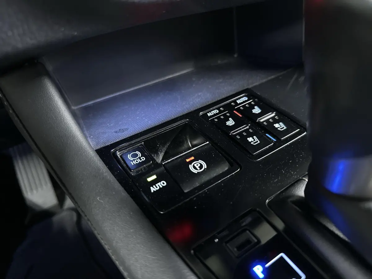 450h 4WD Luxury Line Automaat | Trekhaak | Leder | Pano | Memory