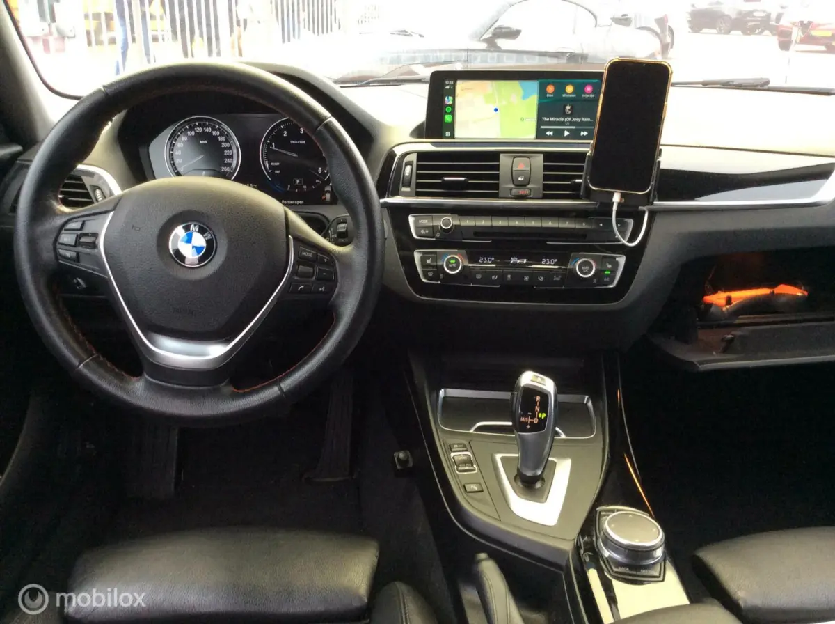 118d Executive 19"lm vlg Nav Apple Carplay nap leder