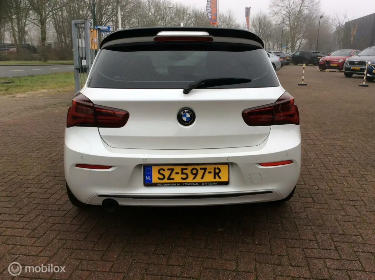 118d Executive 19"lm vlg Nav Apple Carplay nap leder