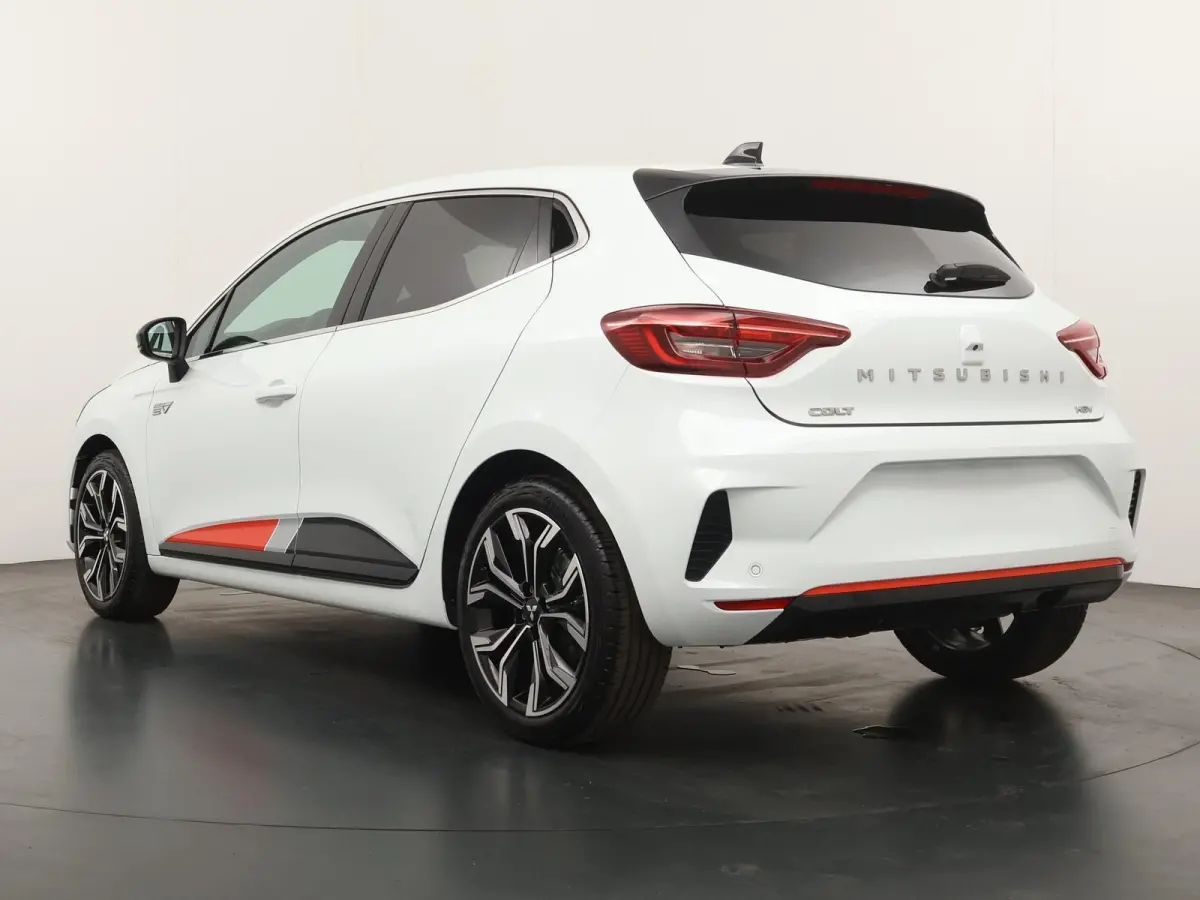 1.6 HEV Intense+ | Achteruitrijcamera | Adaptive Cruise Control | Apple Carplay/Android Auto | Climate Control | Navigatie | Parkeersensoren Voor en Achter | Stoel- en Stuurverwarming