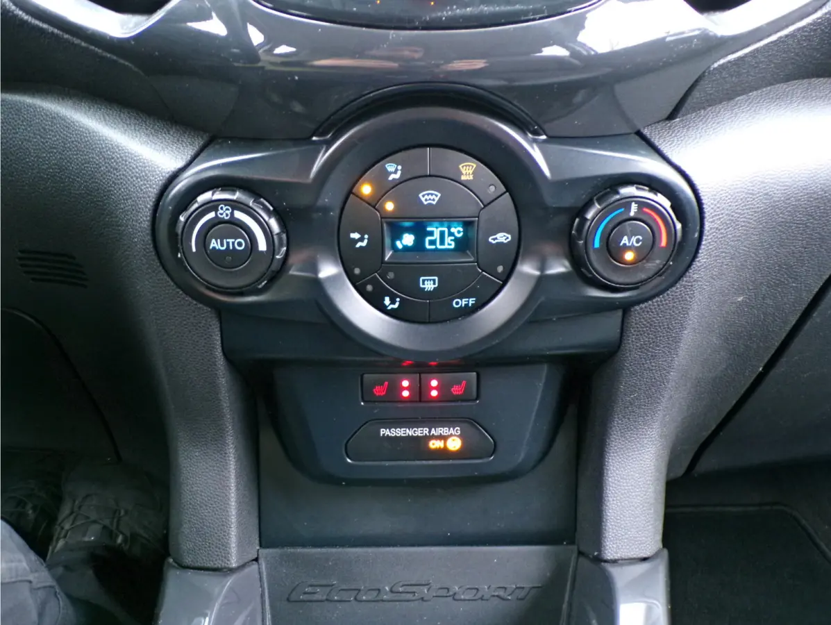 1.0 EcoBoost Titanium CAMERA NAVI CRUISECONT STOELVERWARMING