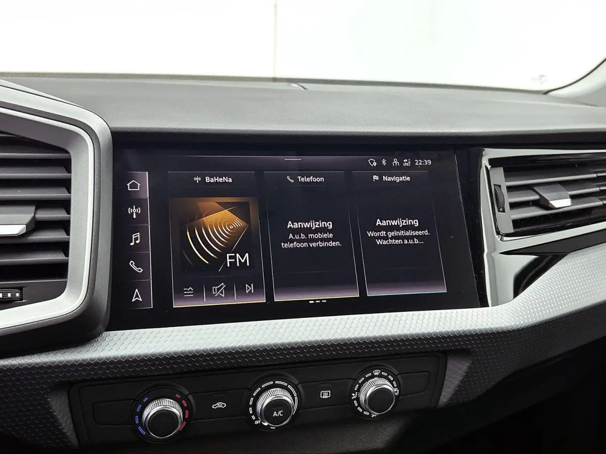 25 TFSI Pro Line 95 PK | Apple Carplay | Android Auto | Cruise Control | Airco | Lichtmetalen velgen 18" |