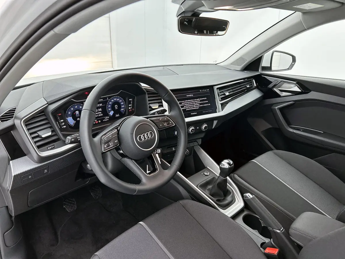 25 TFSI Pro Line 95 PK | Apple Carplay | Android Auto | Cruise Control | Airco | Lichtmetalen velgen 18" |