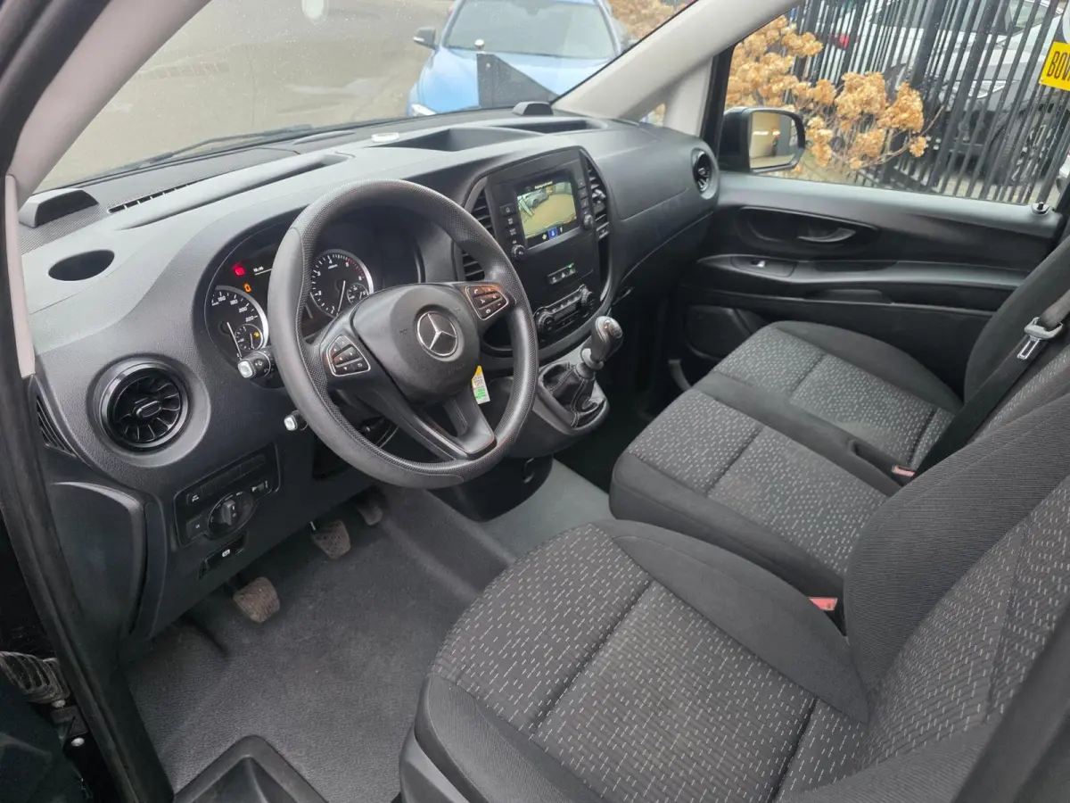 110 CDI Lang | OVERBRENG AUTO | PRACHTIGE CABINE | Met o.a. navigatie, achteruitrijcamera, climate en cruise!