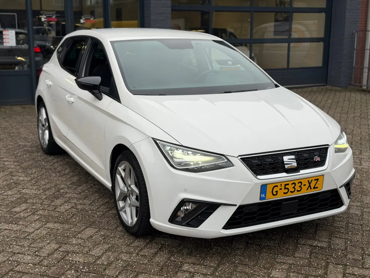 1.0 TSI FR Intense Stoelvw|Camera|Nap|Navi|Cruisec|Topstaat!