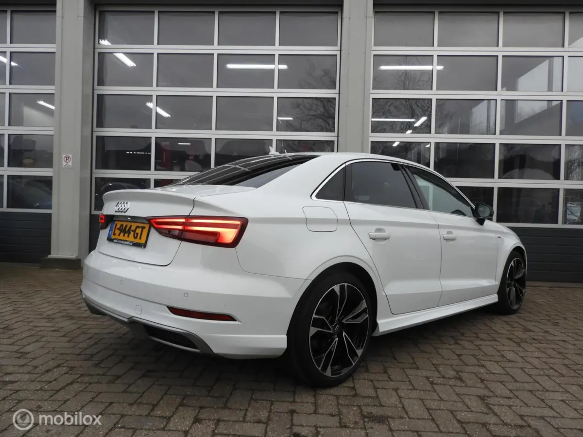 1.4 TFSI S-Line , Xenon , Sportstoelen