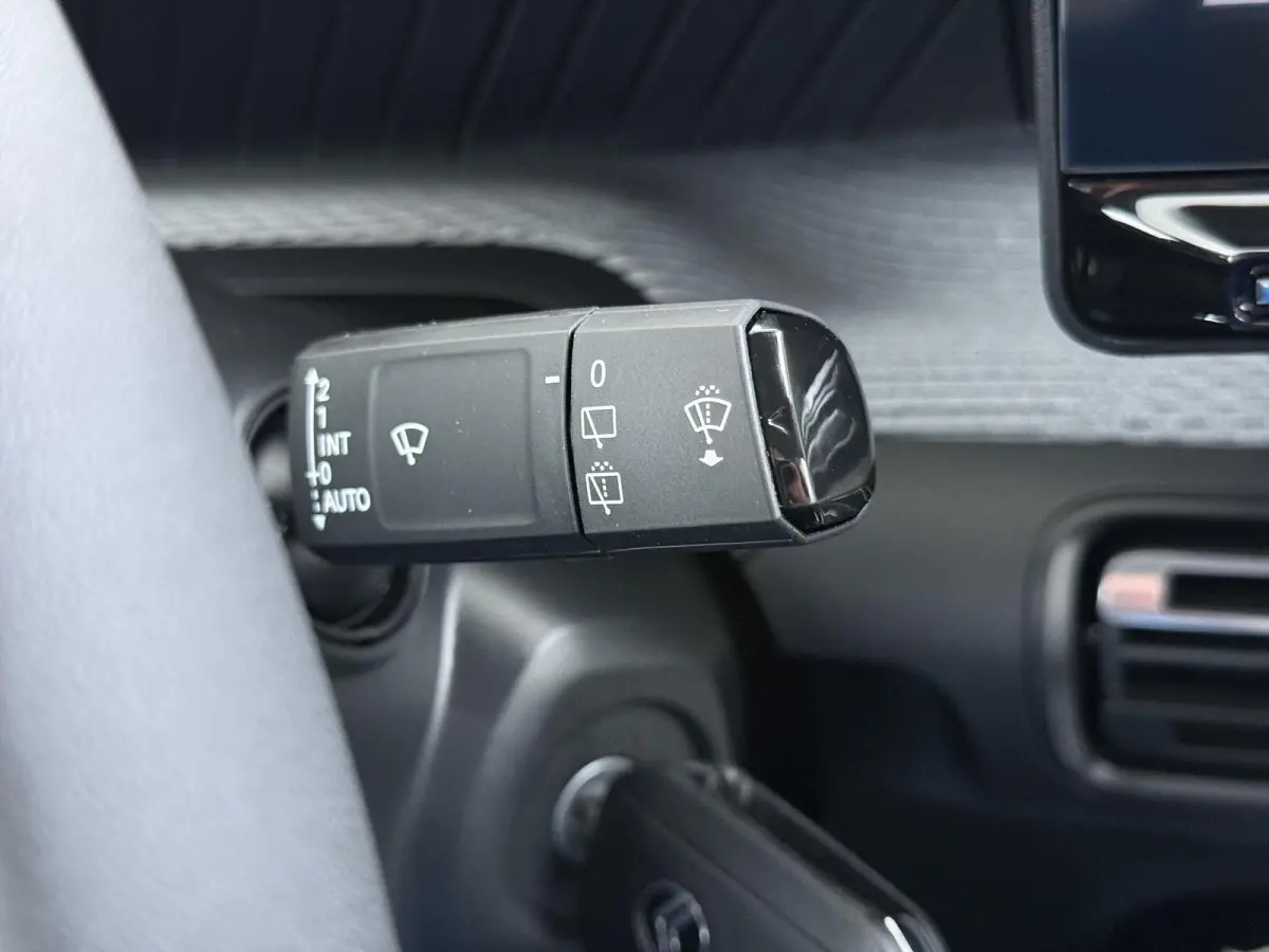 1.2 Hybrid 145pk Max Automaat | VOORRAAD DEAL! | Navigatie | Camera achter | Lichtmetalen velgen | Apple Carplay draadloos | Automatische airco