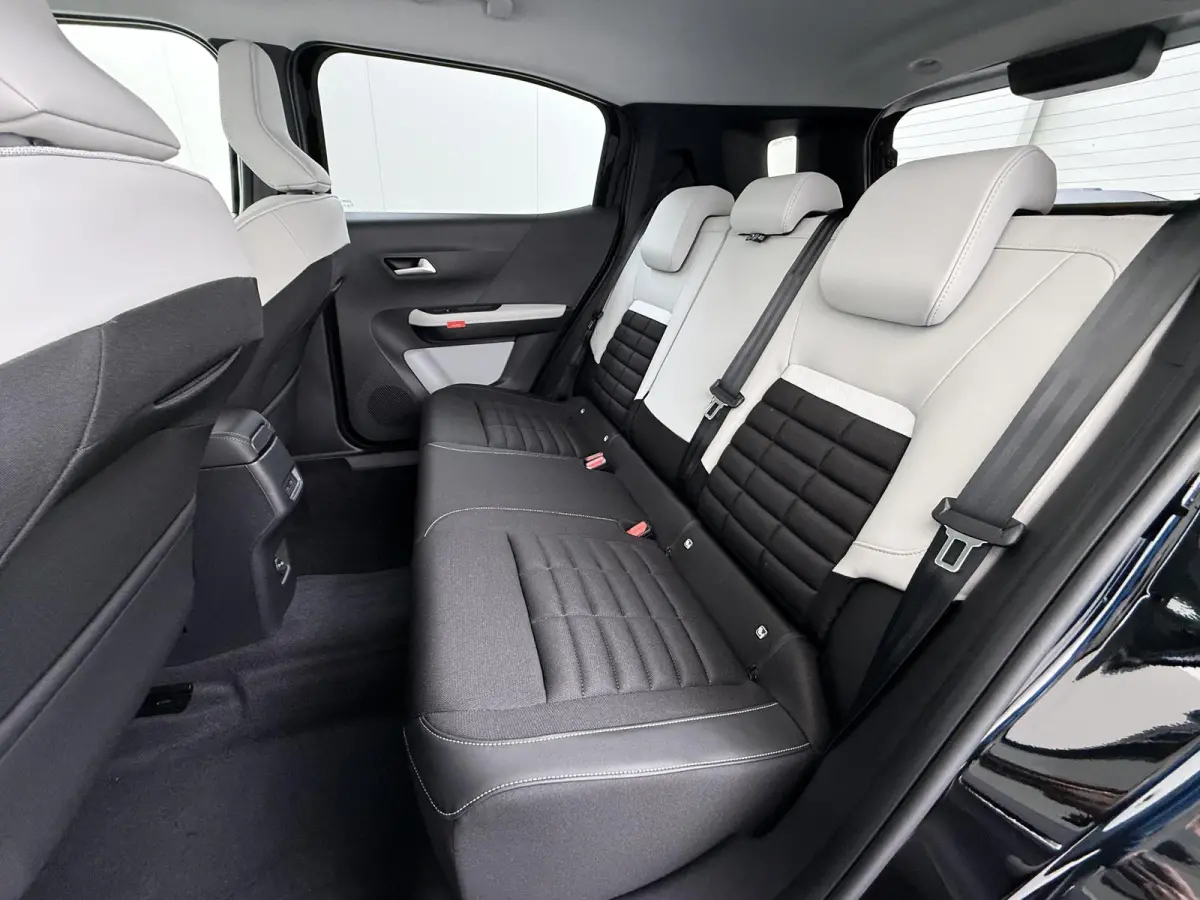1.2 Hybrid 145pk Max Automaat | VOORRAAD DEAL! | Navigatie | Camera achter | Lichtmetalen velgen | Apple Carplay draadloos | Automatische airco