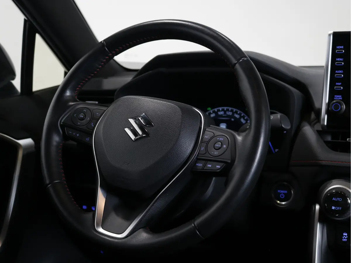 2.5 Plug-in Hybrid Style | Afneembare trekhaak | Stuurverwarming |