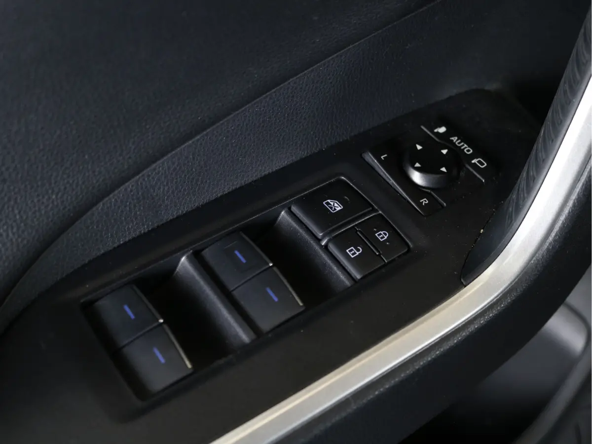 2.5 Plug-in Hybrid Style | Afneembare trekhaak | Stuurverwarming |