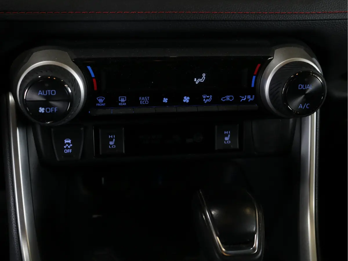 2.5 Plug-in Hybrid Style | Afneembare trekhaak | Stuurverwarming |