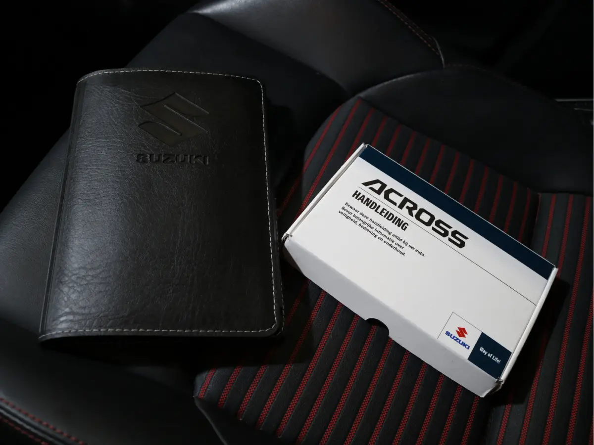 2.5 Plug-in Hybrid Style | Afneembare trekhaak | Stuurverwarming |