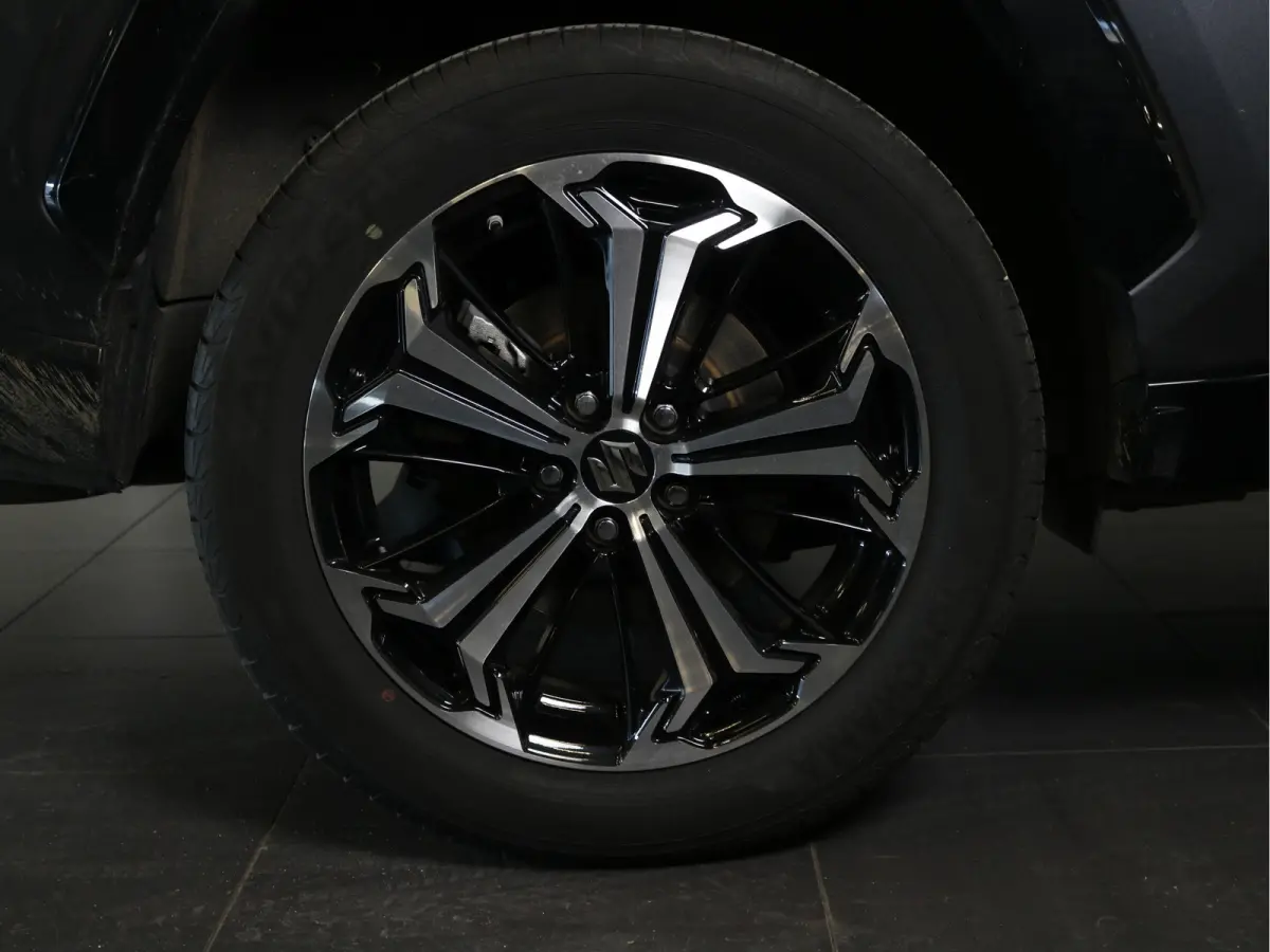 2.5 Plug-in Hybrid Style | Afneembare trekhaak | Stuurverwarming |