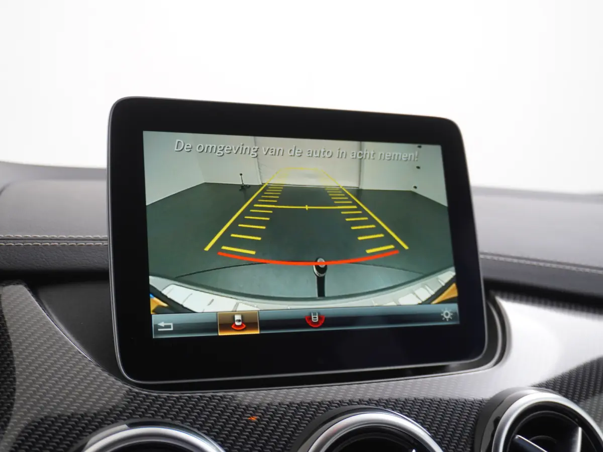 200 Ambition | Trekhaak Carplay Sfeer