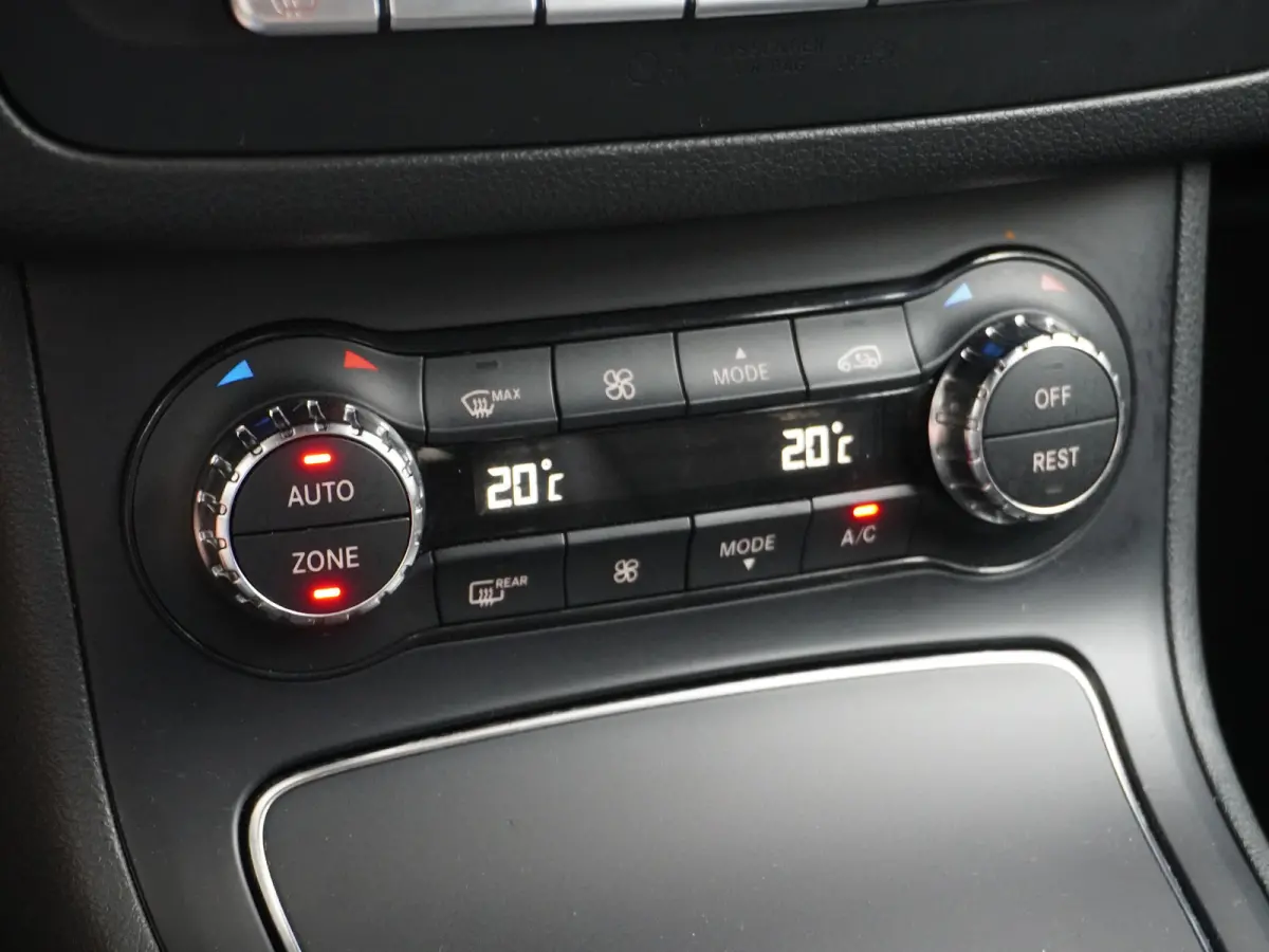 200 Ambition | Trekhaak Carplay Sfeer