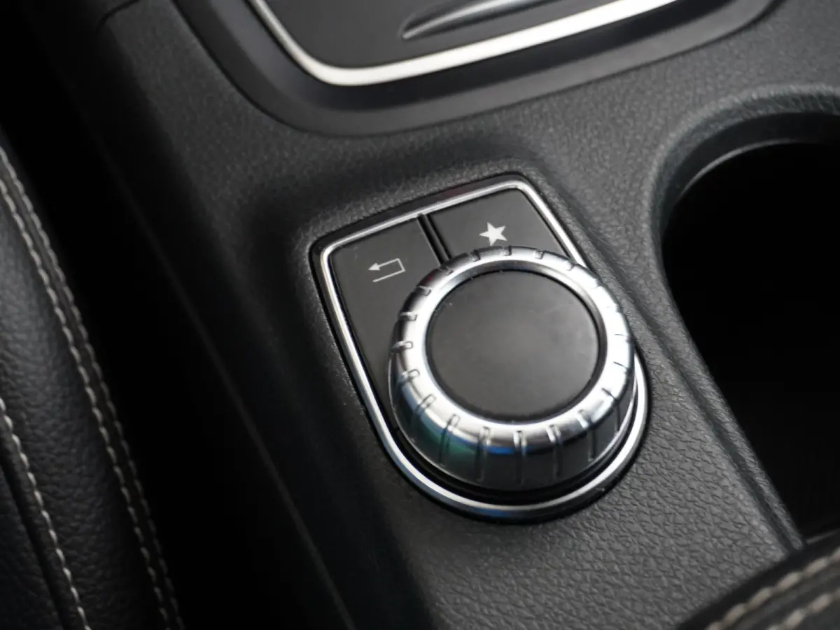 200 Ambition | Trekhaak Carplay Sfeer