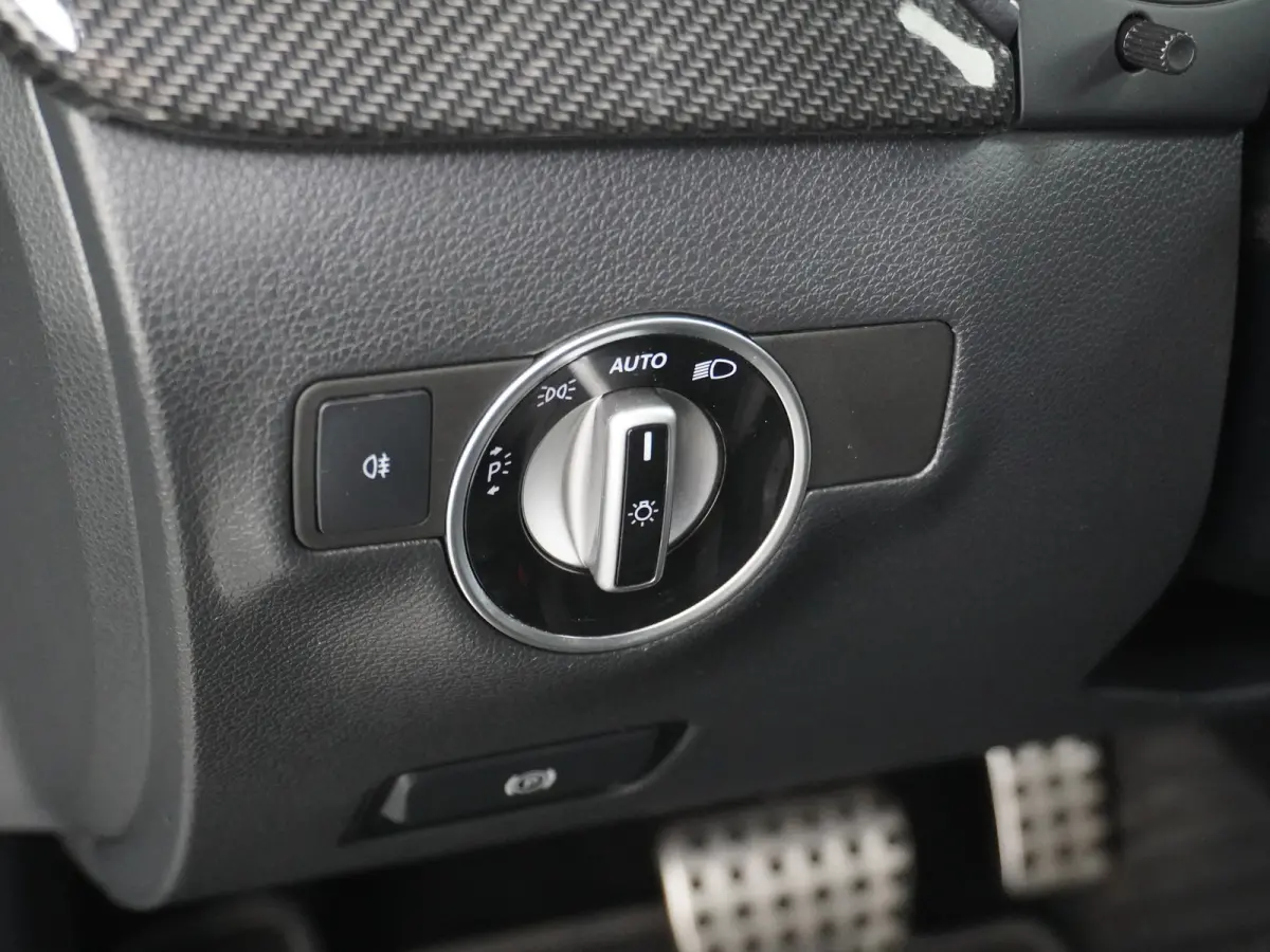 200 Ambition | Trekhaak Carplay Sfeer