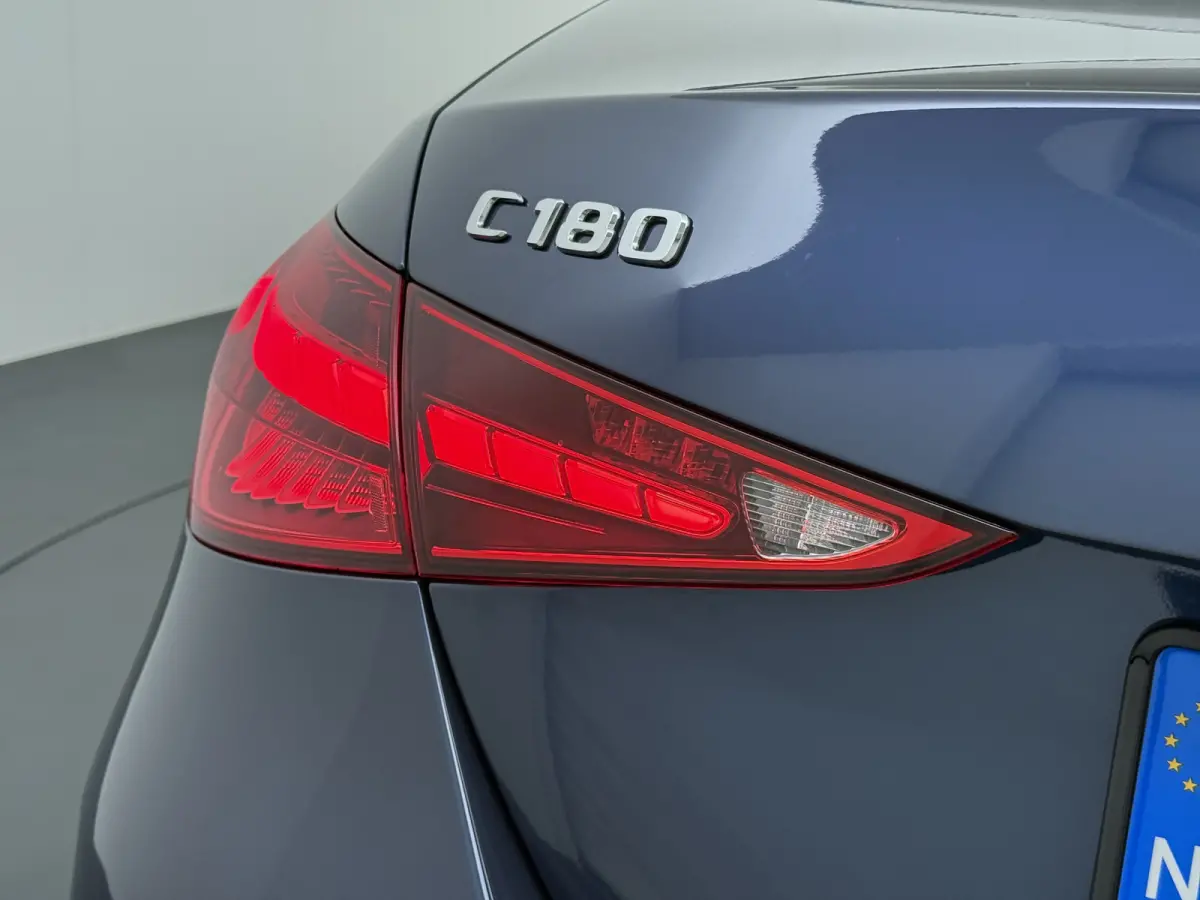 180 AMG Line | Memory Night