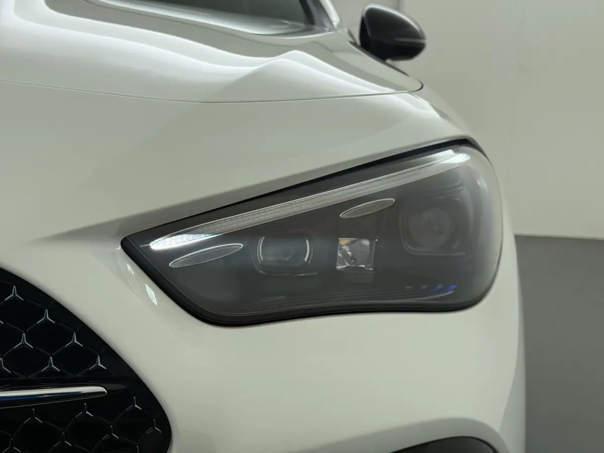 300 e AMG Line | Pano Night Camera