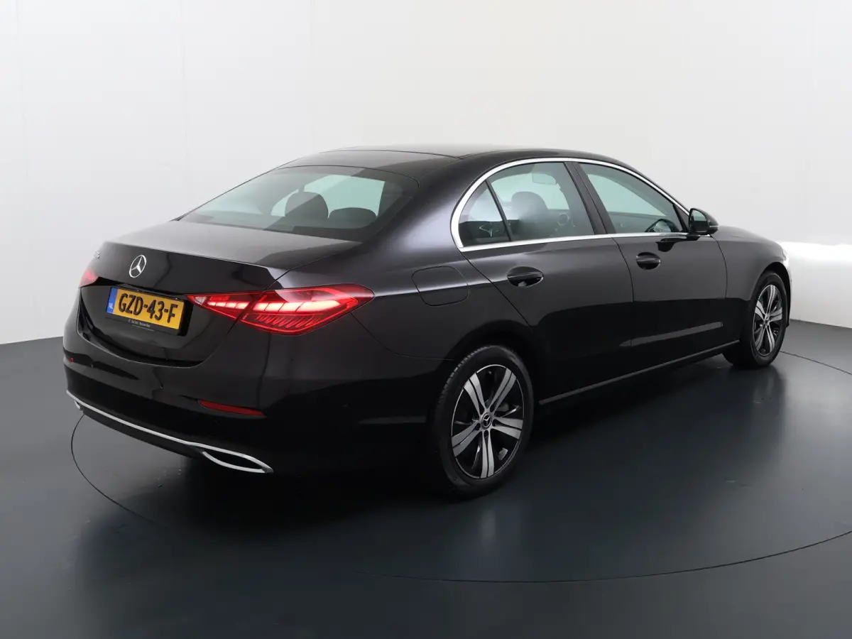 300 e Luxury | Camera