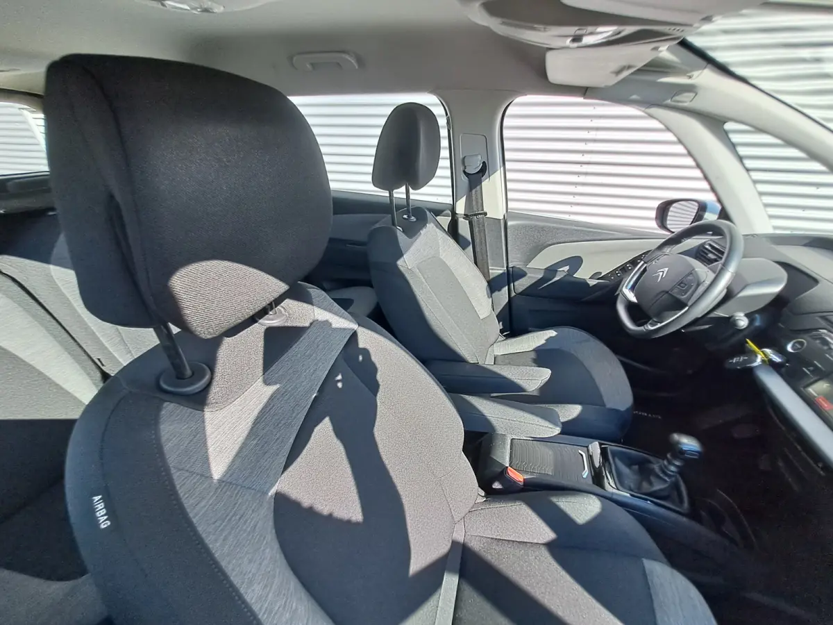 7 Persoons 1.2 PureTech | Clima | Cruise control | 3e zitrij | Bluetooth | 7 - ZITTER | 7 - PERSONEN