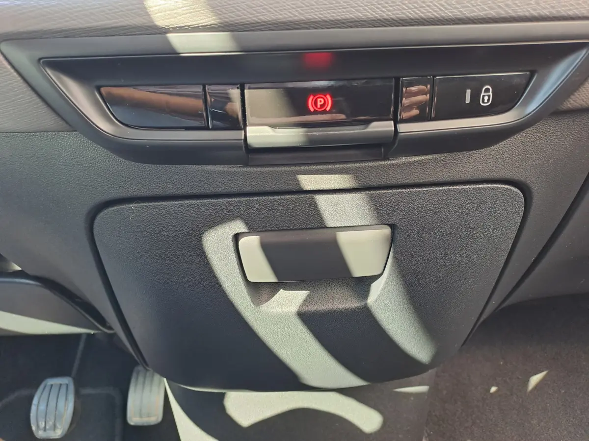 7 Persoons 1.2 PureTech | Clima | Cruise control | 3e zitrij | Bluetooth | 7 - ZITTER | 7 - PERSONEN