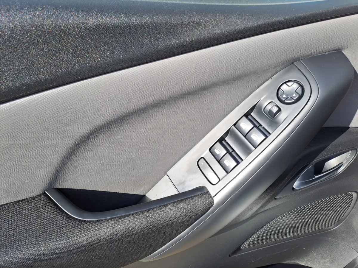 7 Persoons 1.2 PureTech | Clima | Cruise control | 3e zitrij | Bluetooth | 7 - ZITTER | 7 - PERSONEN