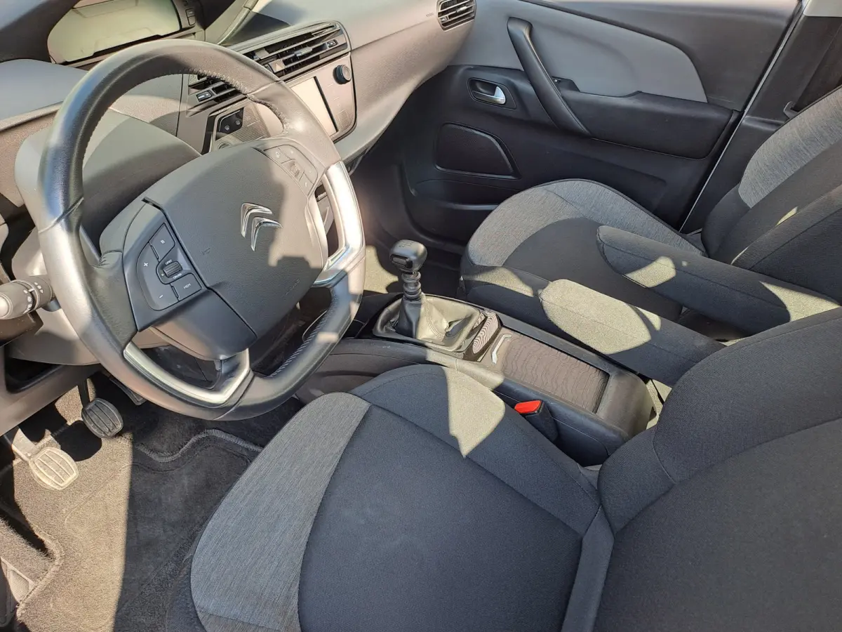 7 Persoons 1.2 PureTech | Clima | Cruise control | 3e zitrij | Bluetooth | 7 - ZITTER | 7 - PERSONEN