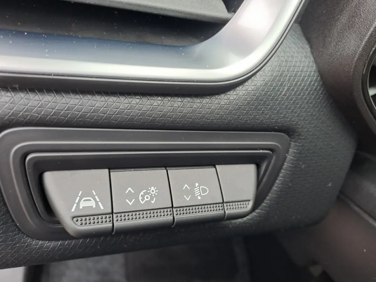 1.0 TCe 90 Equilibre | Navi | Cruise | Apple Carplay/Android Auto