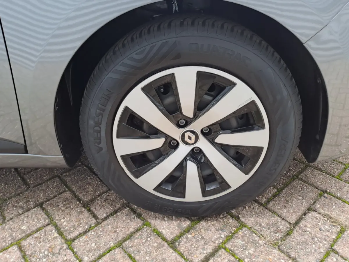 1.0 TCe 90 Equilibre | Navi | Cruise | Apple Carplay/Android Auto