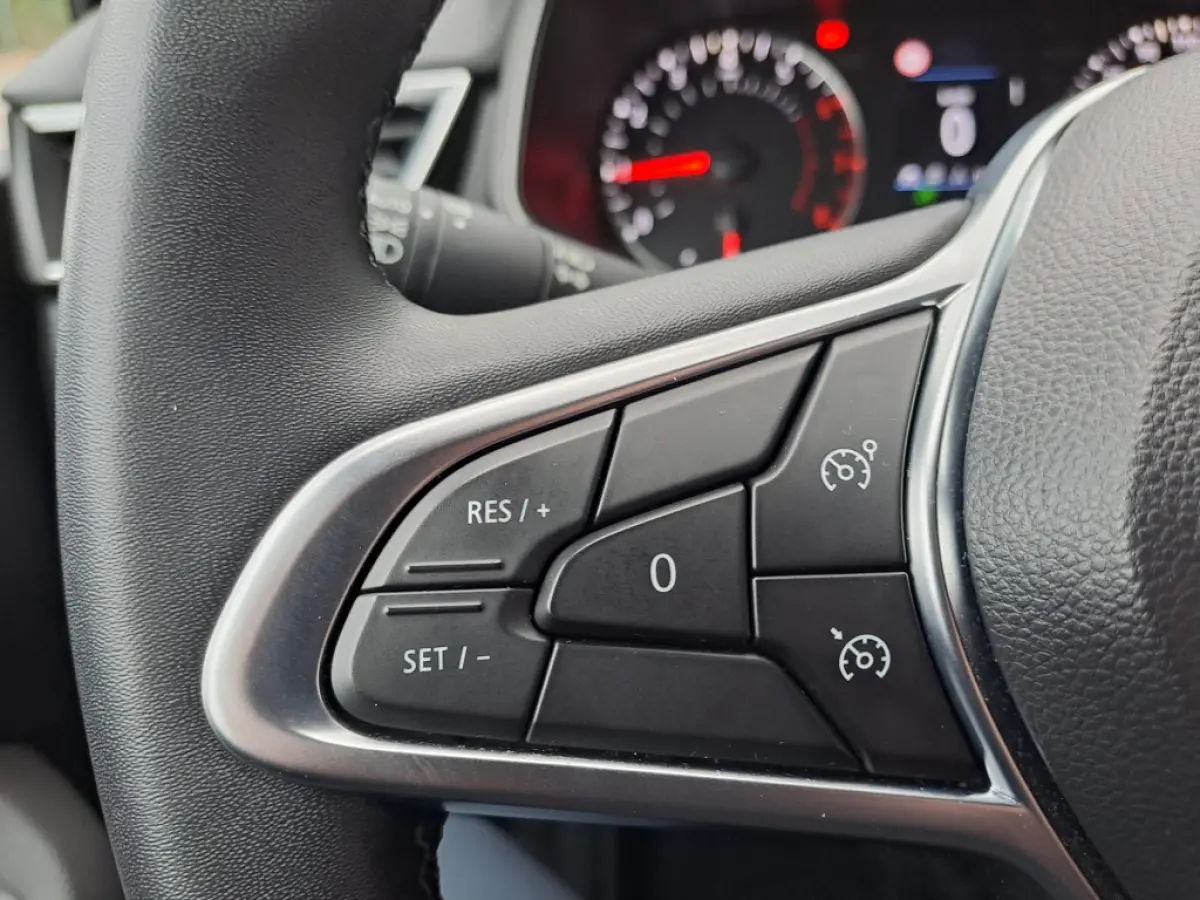 1.0 TCe 90 Equilibre | Navi | Cruise | Apple Carplay/Android Auto