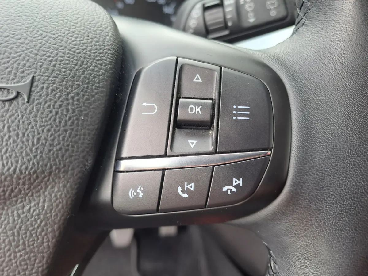 1.0 EcoBoost Active Business | Navi | PDC | Cruise | Trekhaak | ECC | Stoel, Stuur, Voorruit verwarming