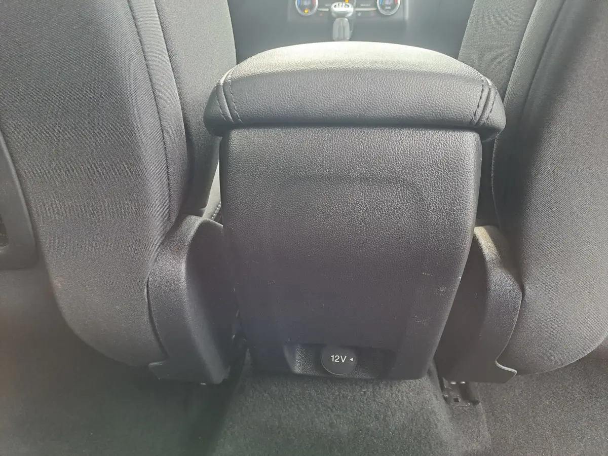 1.0 EcoBoost Active Business | Navi | PDC | Cruise | Trekhaak | ECC | Stoel, Stuur, Voorruit verwarming