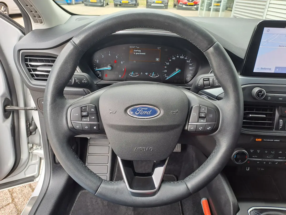 1.0 EcoBoost Active Business | Navi | PDC | Cruise | Trekhaak | ECC | Stoel, Stuur, Voorruit verwarming